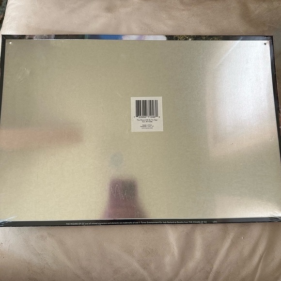 WIZARD OF OZ wall tin NWT - Picture 3 of 3